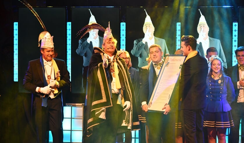 Stadsprins Gerard de Bresser en Adjudant Frits Vogels (links). Foto: Hans van den Brink.