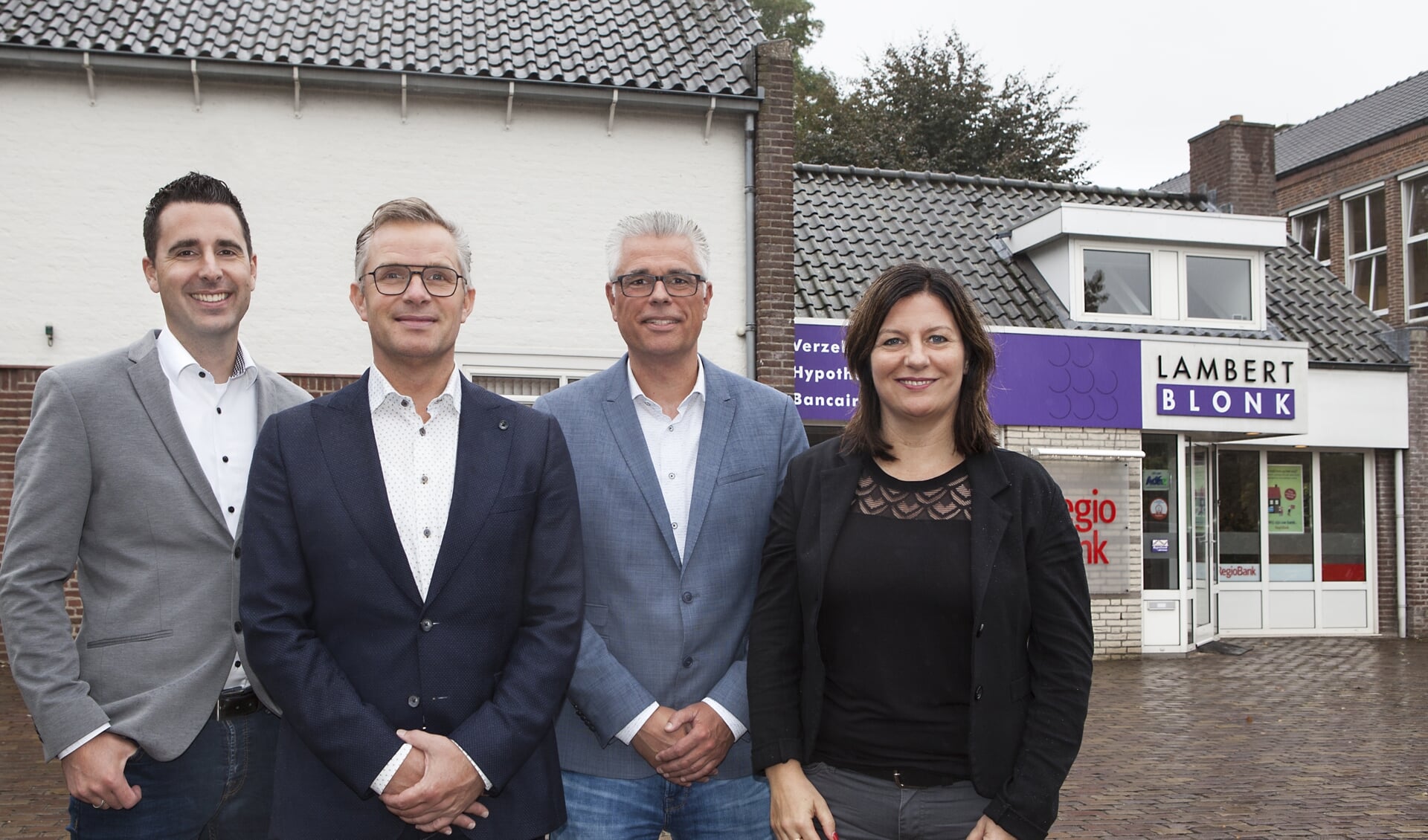 De medewerkers van Lambert Blonk die de zakelijke adviesmarkt verzekeren. Van links naar rechts: Mark Fransman, Huub Derksen, Bart Siroen en Ellen Toenders.