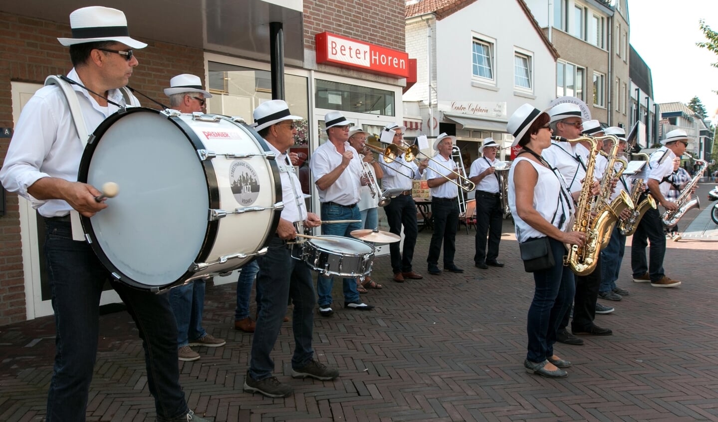 Het Streetparade Orkest Veghel houdt er bijna mee op.