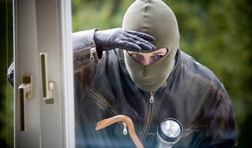 Getuigen woninginbraak in Sint Hubert gezocht.