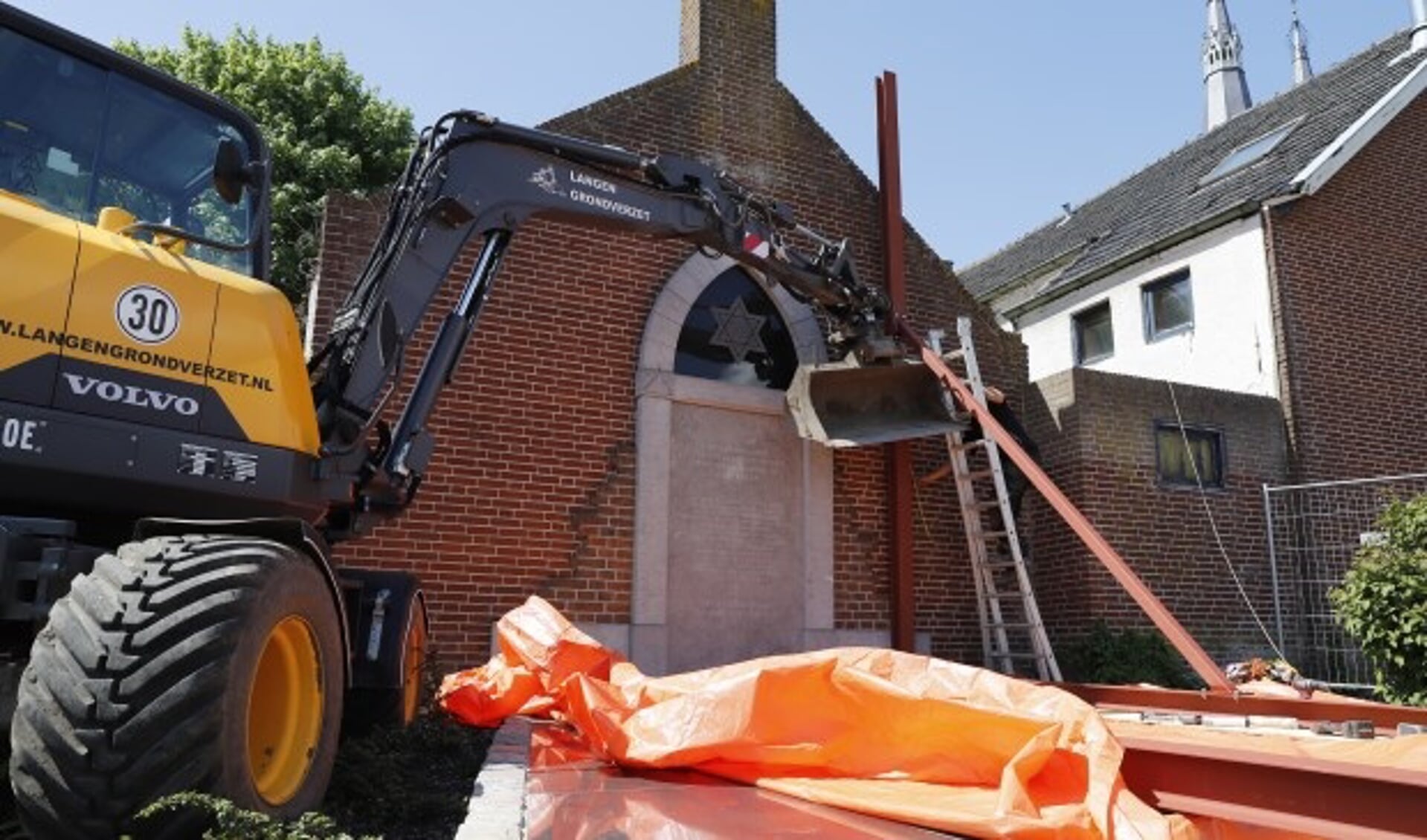 Het Joods Monument in Cuijk stortte in 2018 deels in. (foto: SK-Media)