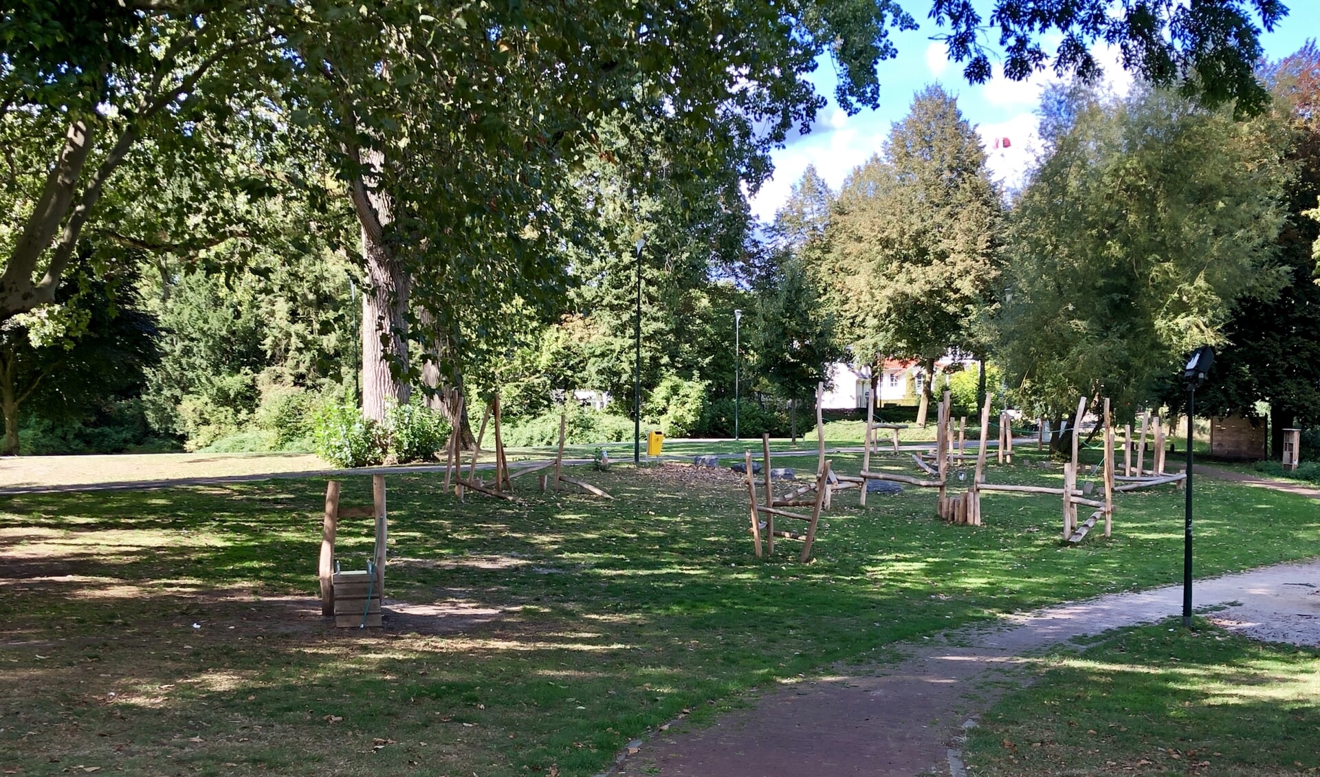 Het college streeft naar meer groene speelvoorzieningen zoals in het Veghelse Julianapark. 