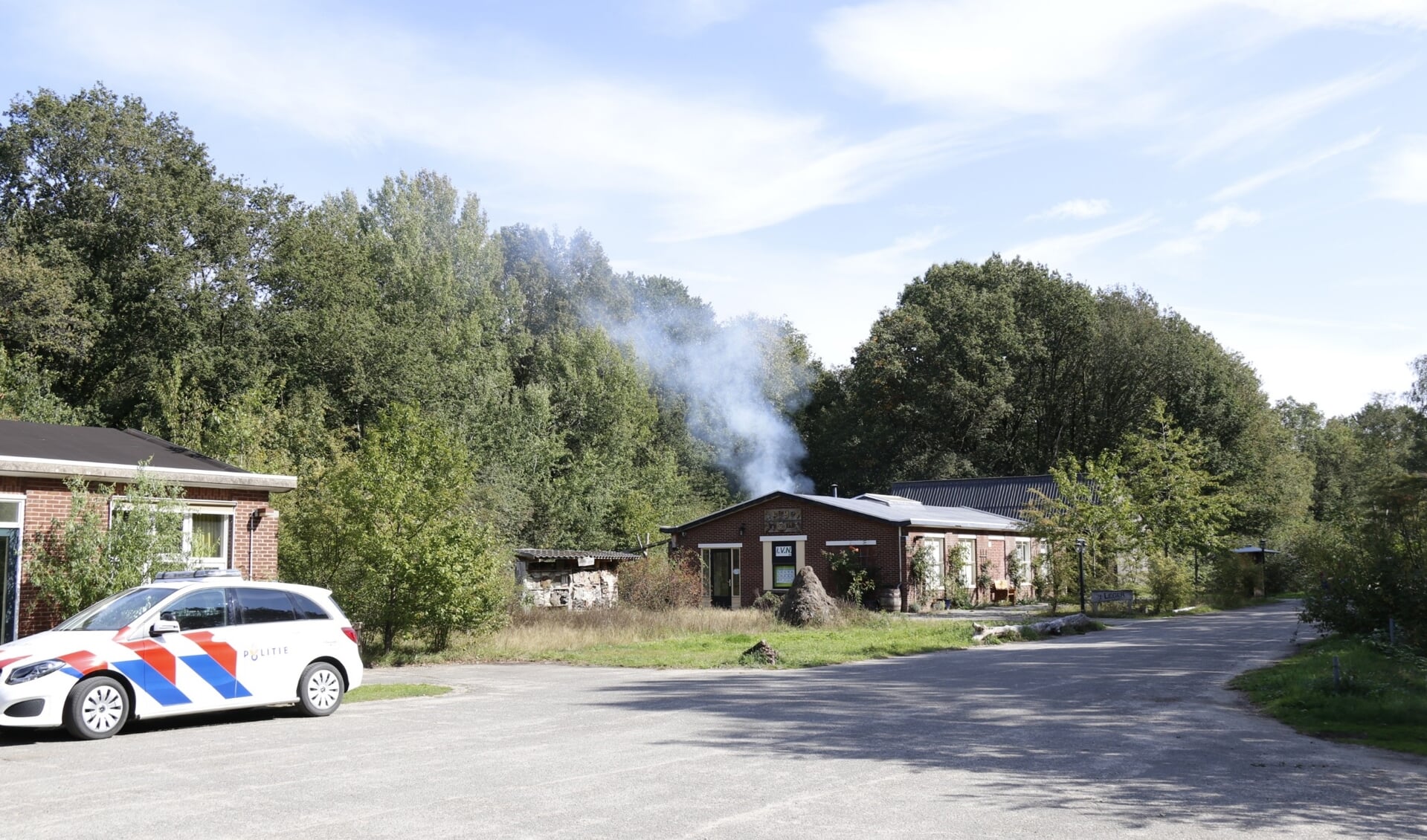 De brandweer in Gennep rukte uit voor een brandje aan de Kampweg.