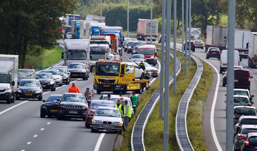 Vijf auto's op elkaar gebotst op de A73.