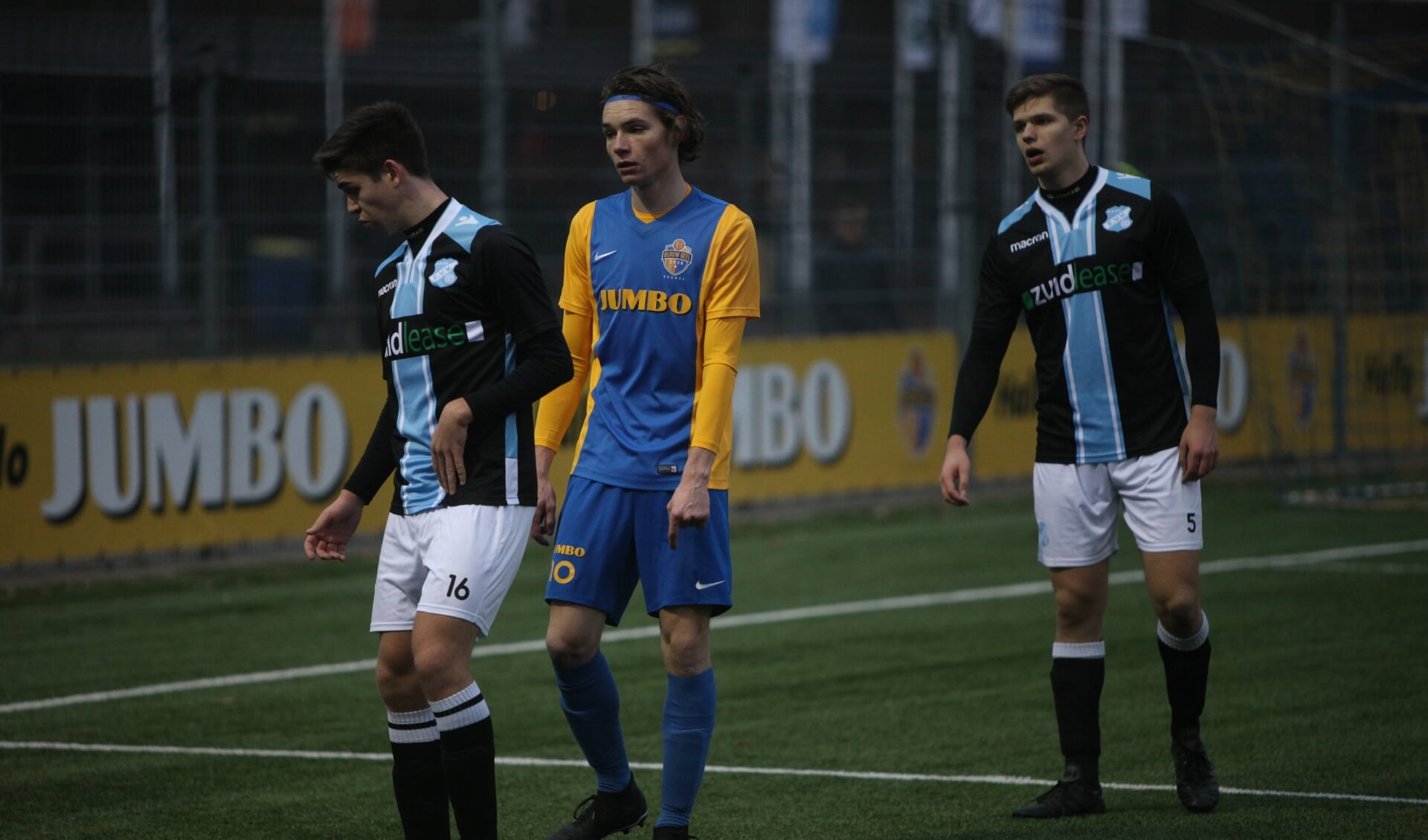 Rick Polman hier nog in het shirt van Blauw Geel'38 in het duel vorig seizoen tegen EVV