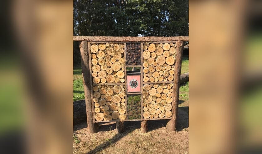 <p>Een insectenhotel.</p>