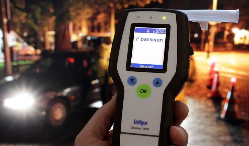 Dronken bestuurder valt in slaap op A73.