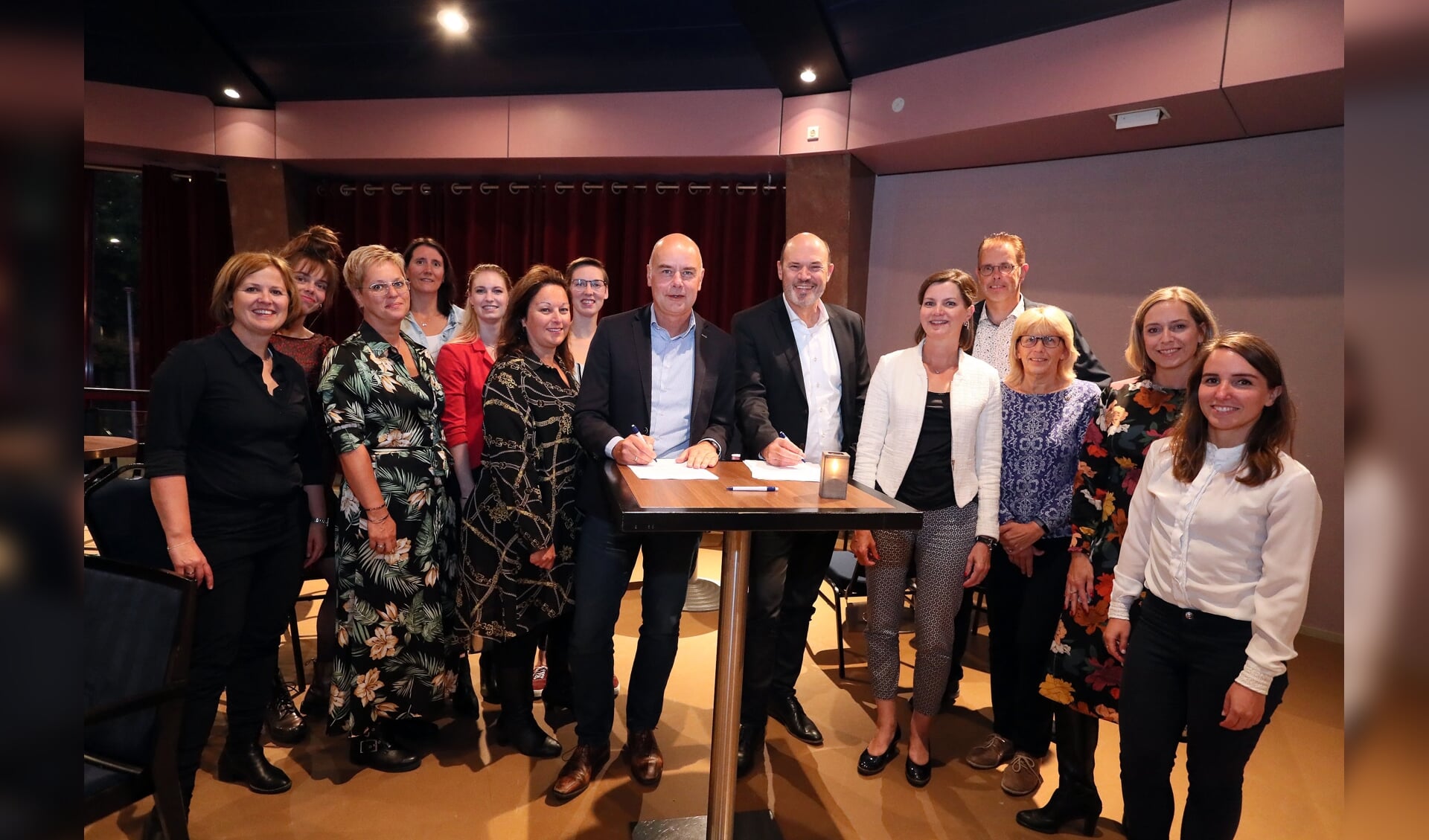 Ondertekening sponsorovereenkomst Rabobank Oss Bernheze in en met De Lievekamp (foto: Hans van der Poel).