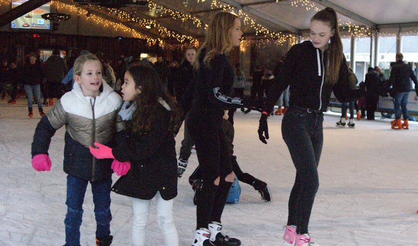 Veel schaatsplezier bij het IJsfestijn in Boxmeer.