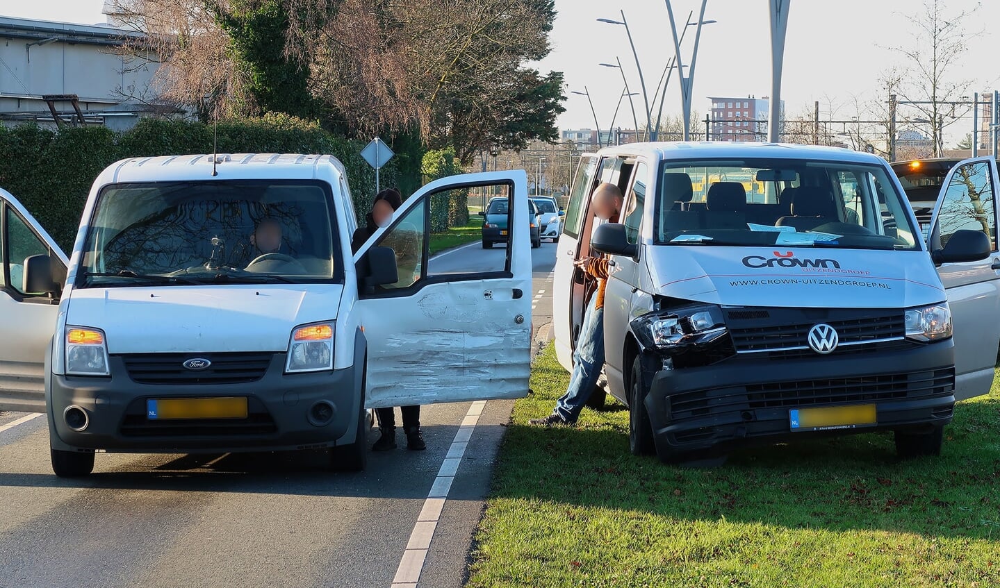 Opnieuw ongeval op Osse kruising. (Foto: Gabor Heeres / Foto Mallo)