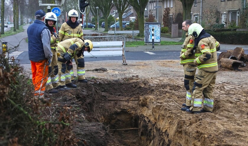 Brandweer opgeroepen voor gaslek in Braakstraat. (Foto: Gabor Heeres, Foto Mallo)