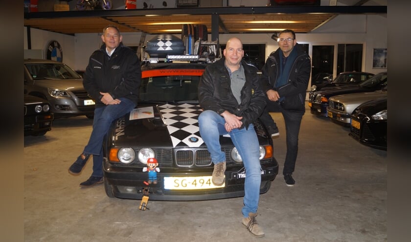 V.l.n.r.: Antoine, Harold, Erwin nemen met Team ASSH Sint Hubert deel aan The Barrel Challenge.