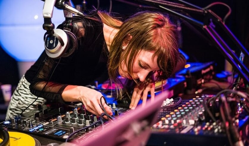 <p>Dj Angela de Weijer.</p>