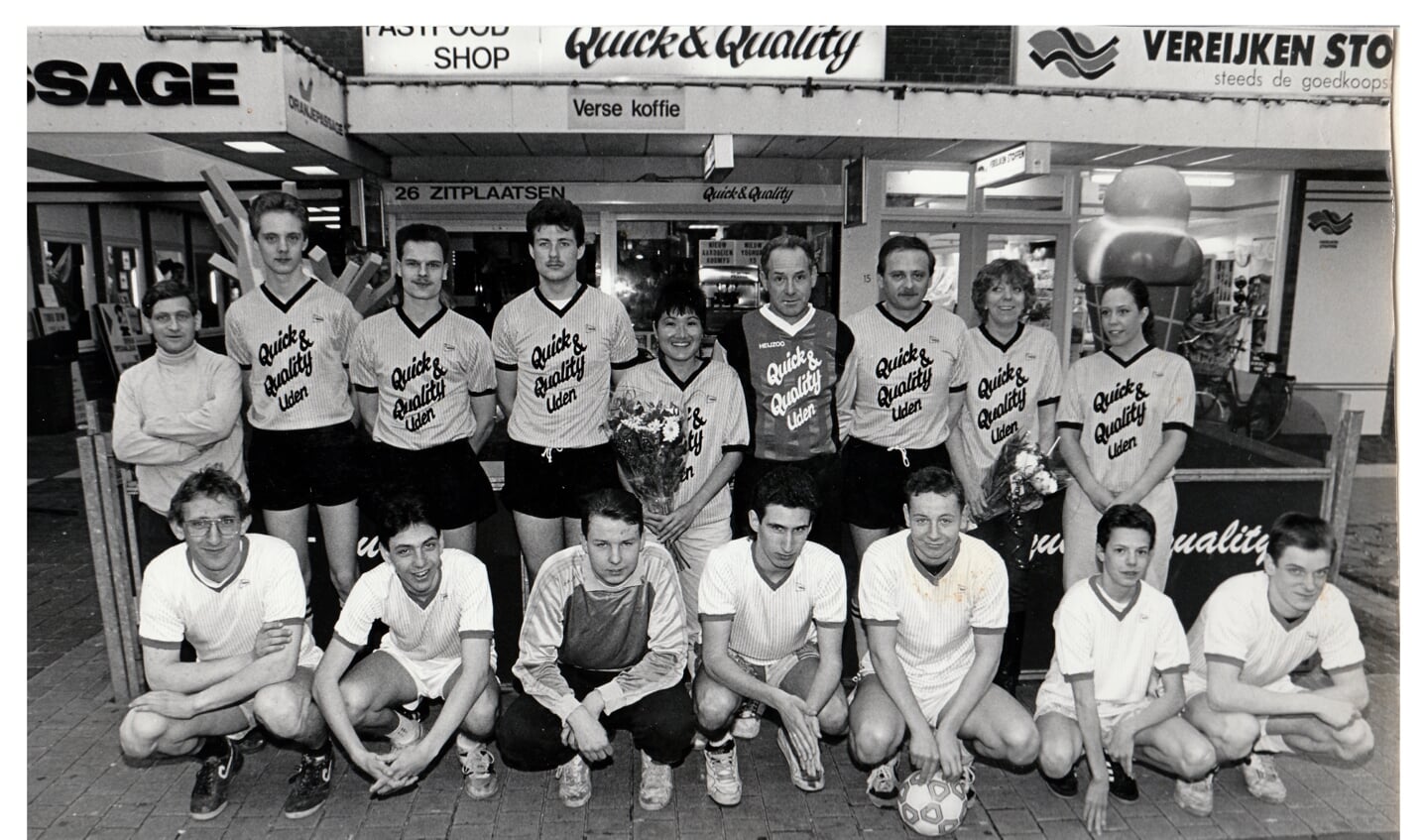 Het zaalvoetbalelftal waar Willem met Quick en Quality sponsor van was.