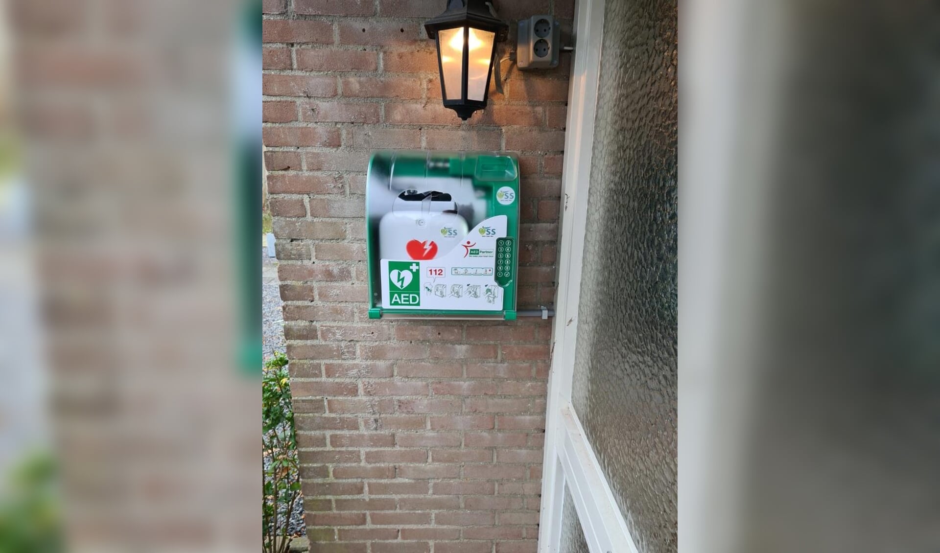 AED geplaatst bij woning Wagenaarstraat