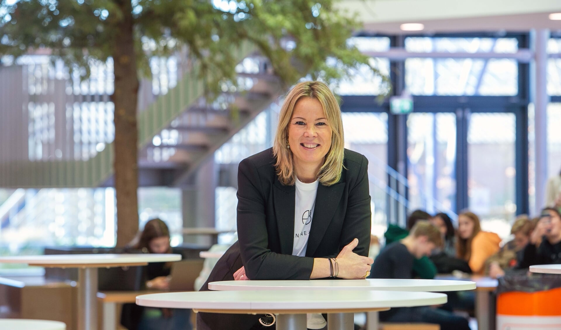Birgit van Veghel is de nieuwe locatie-directeur van het Zwijsen College.