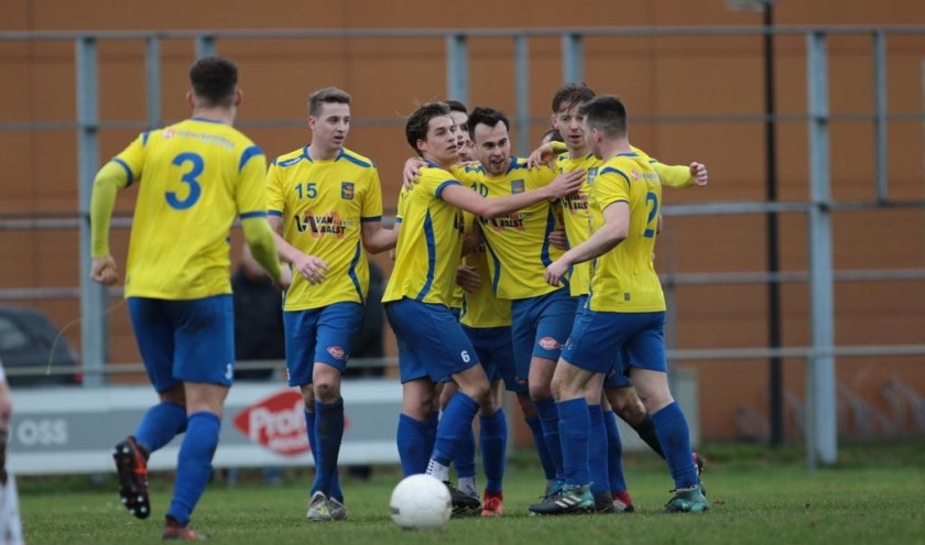 O.S.S.'20 won van Blauw Geel'38. (Foto: Jeroen Engelen)
