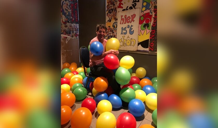 Tiny van der Sanden weet wel hoe je een feestje moet bouwen.