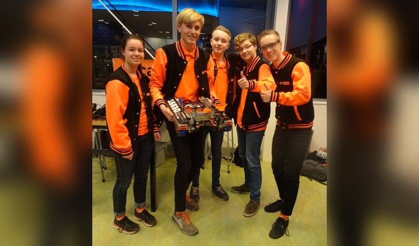 Een trotse Job, Stan, Thijs, Lars en Astrid.