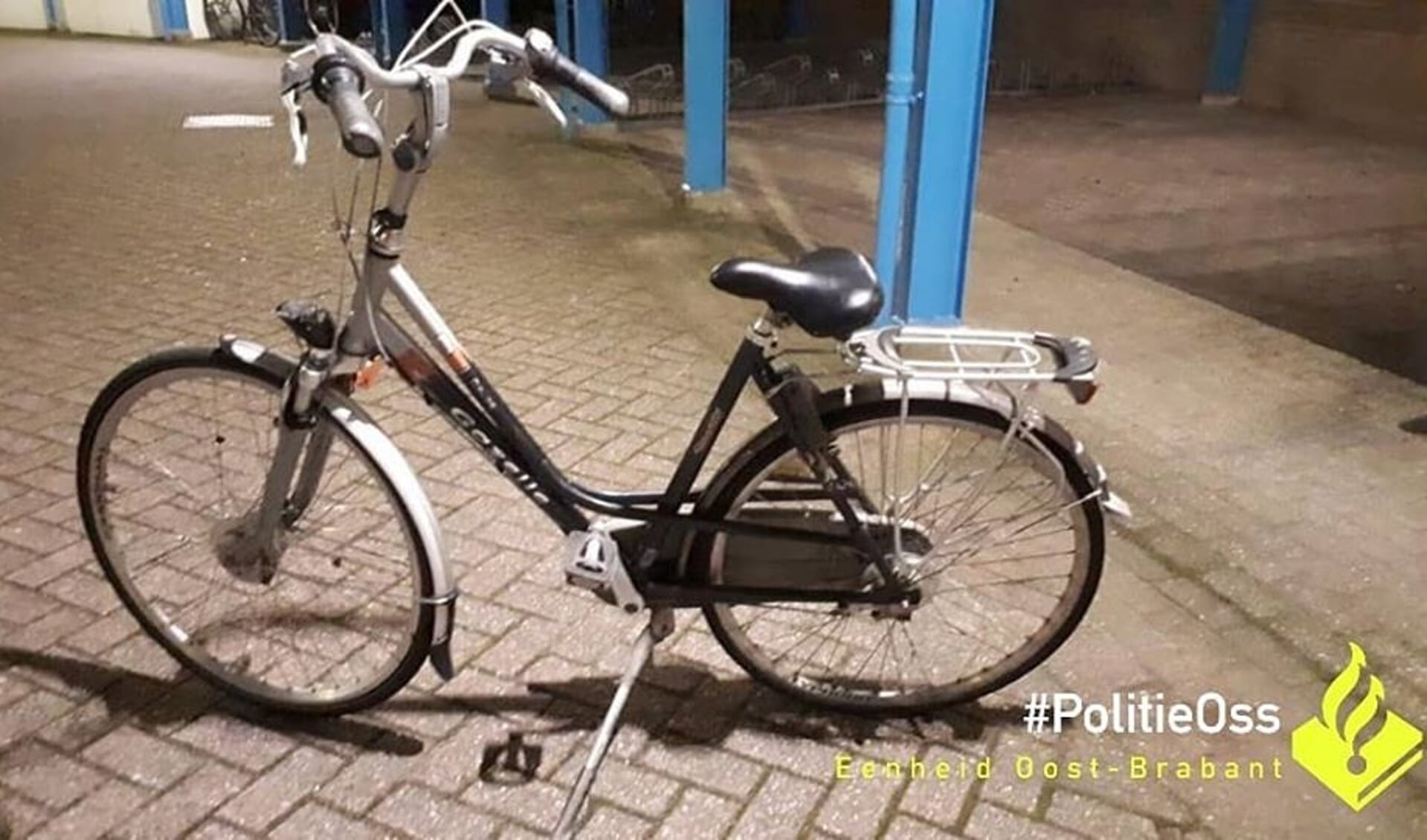 Politie zoekt eigenaar van fiets. (Foto: Facebook politie Oss)