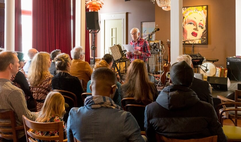 De eerste twee edities van Boek&Bal verliepen in goede sfeer. (foto: Nico van Ast)