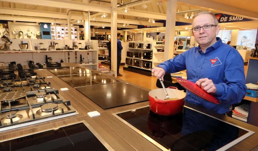 <p>Ronald Loeffen van Electro World De Smid in Haren.</p>