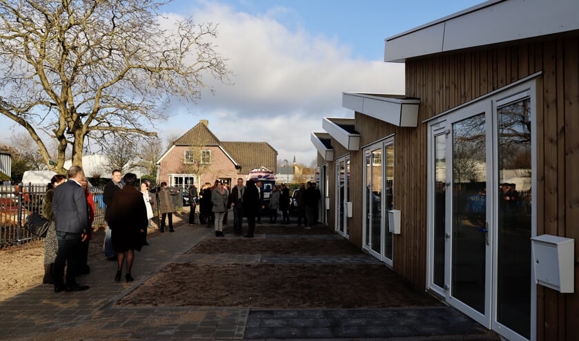 De 'Tiny Houses' aan de Kraai in Boxmeer werden afgelopen dinsdag officieel geopend.
