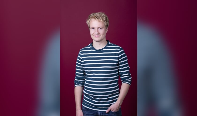 Henk Overdijk, zaterdag in De Weijer, won op het Groninger Studenten Cabaretfestival de Publieks- de Persoonlijkheidsprijs.