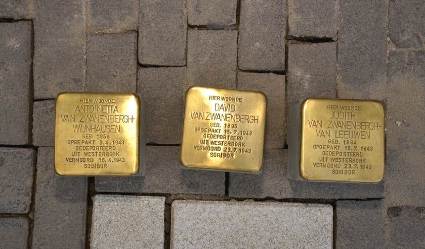 Struikelstenen in Uden.