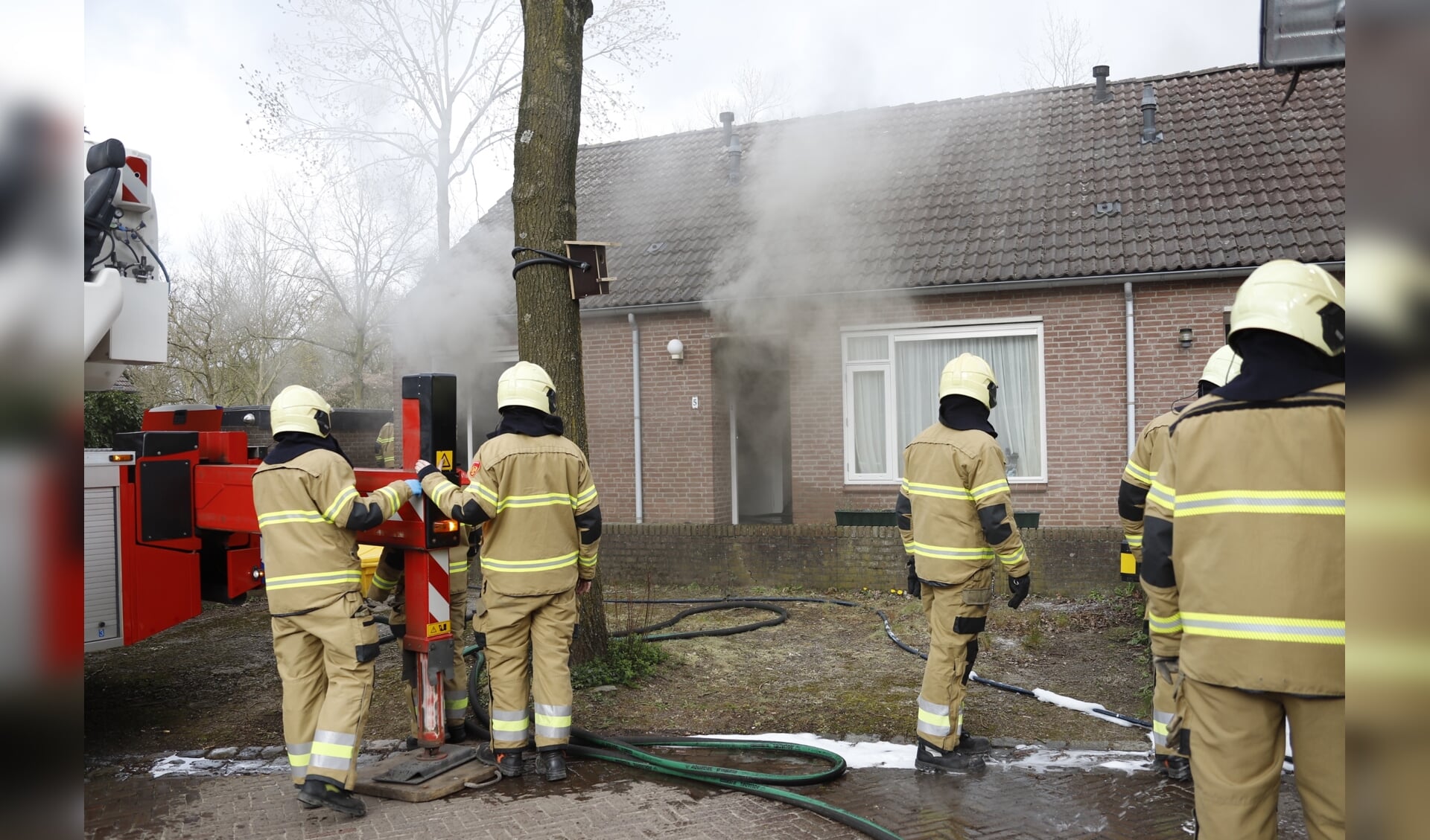 Aan de Wezelhof in Cuijk is er brand ontstaan in een woning.