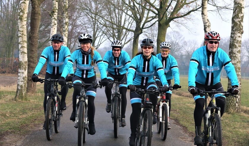 Je leert van deskundige trainers de fijne kneepjes van het fietsen.