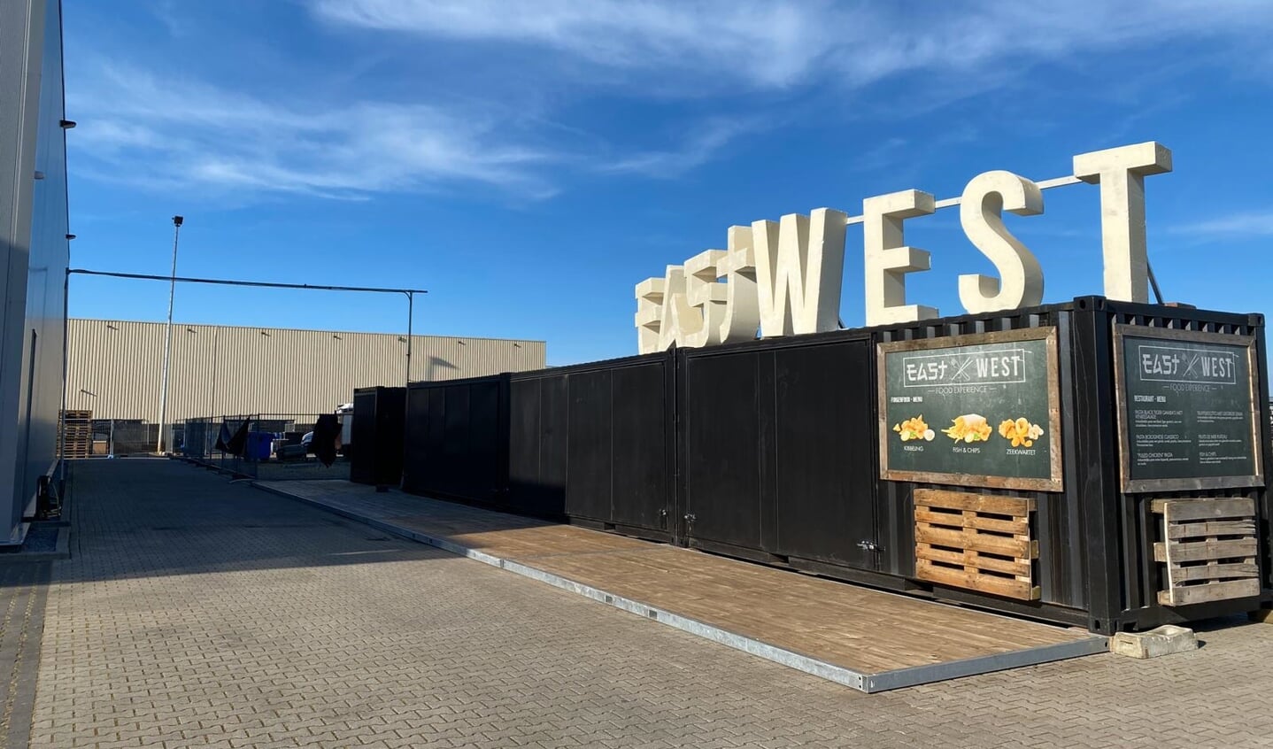 De East-West drive-in.