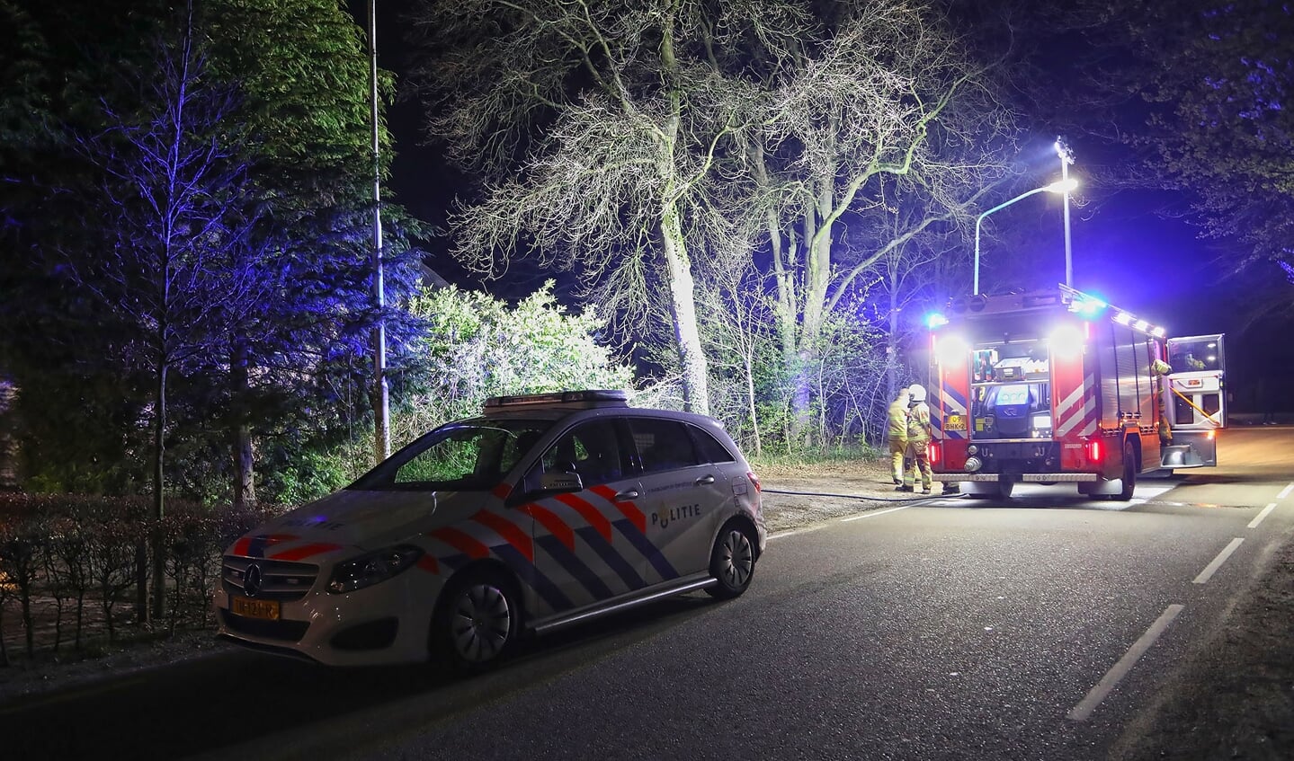 Brand in de Willibrordusweg. (Foto: Gabor Heeres, Foto Mallo)