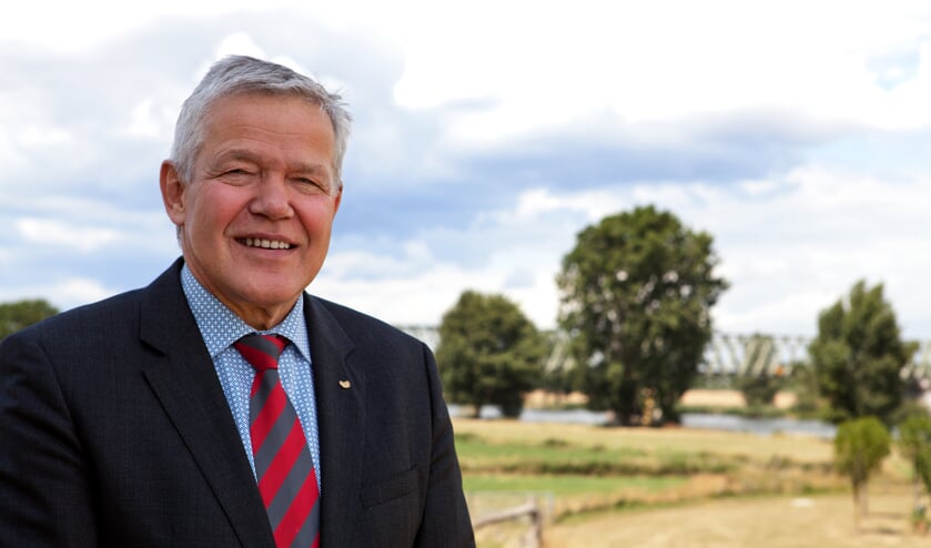 Wethouder Gerard Stoffels ontving vanavond de bekend Cuijkse onderscheiding.
