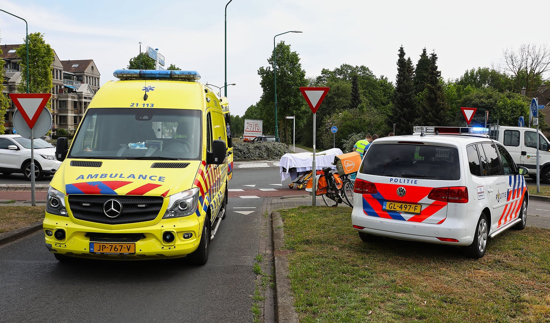Fietsser gewond bij ongeval in Oss. (Foto: Gabor Heeres, Foto Mallo)