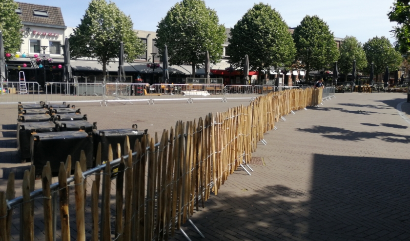 Er komen op de Heuvel ruimere terrassen.