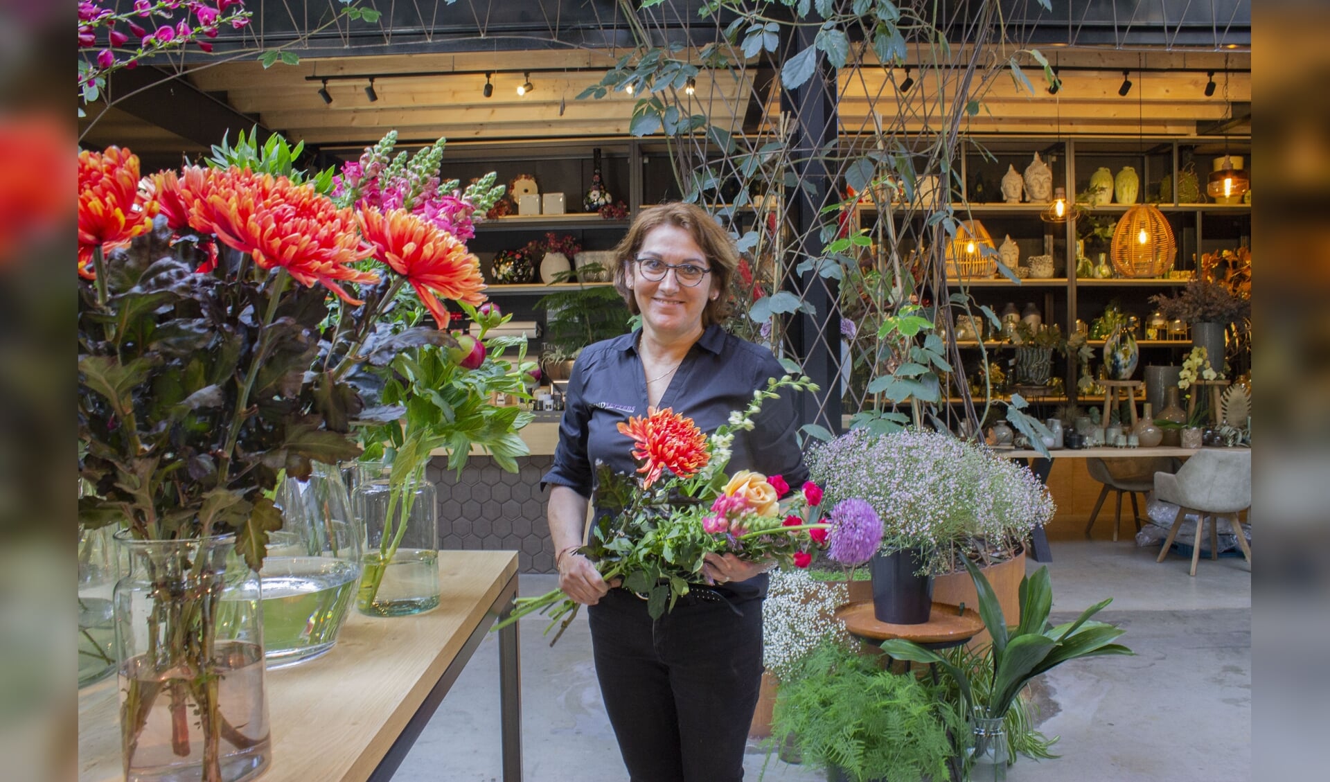 Tine van der Doelen is het gezicht van Bloemenzaak Trendsetters.