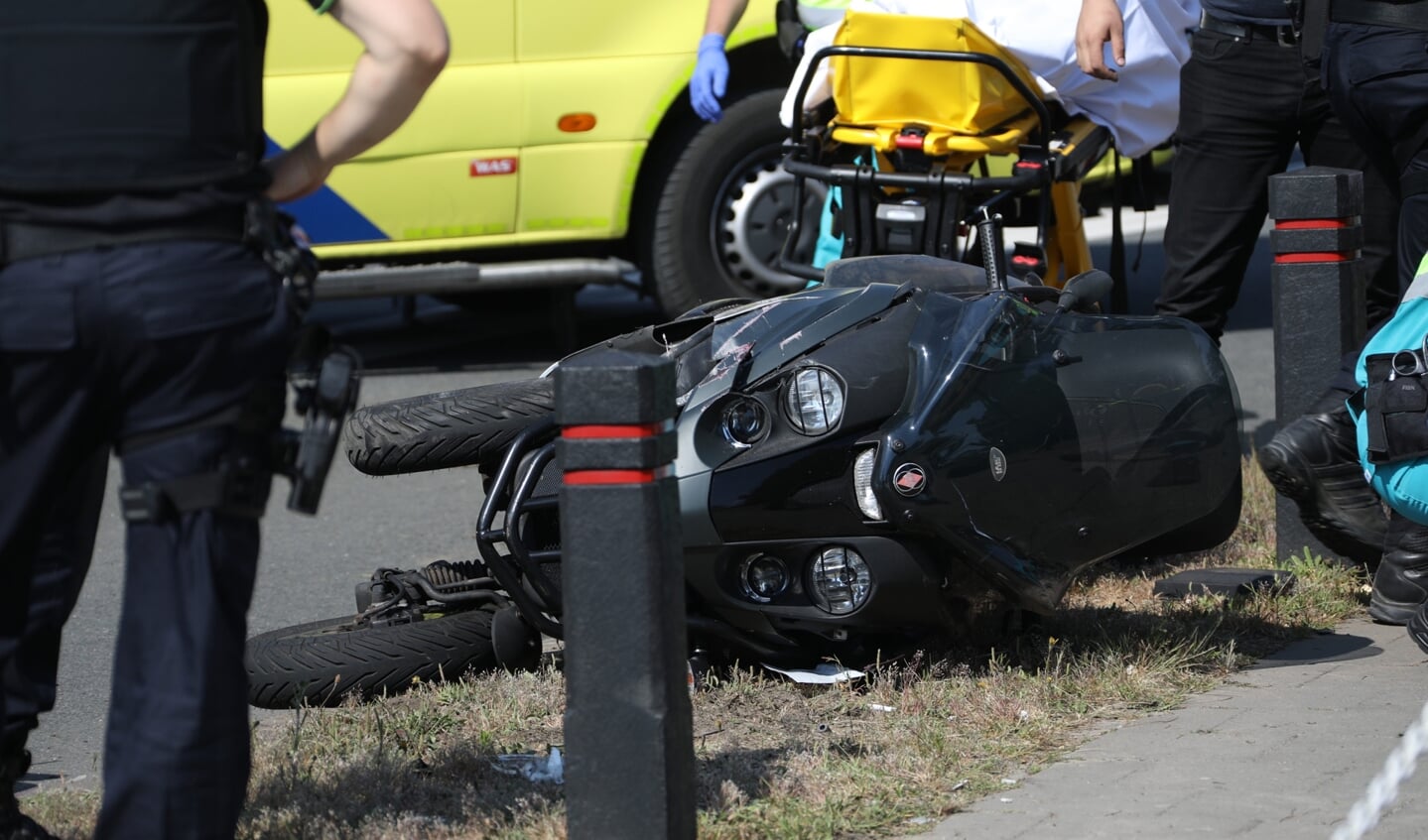 Ongeval op de Gasstraat in Oss. (Foto: Gabor Heeres, Foto Mallo)