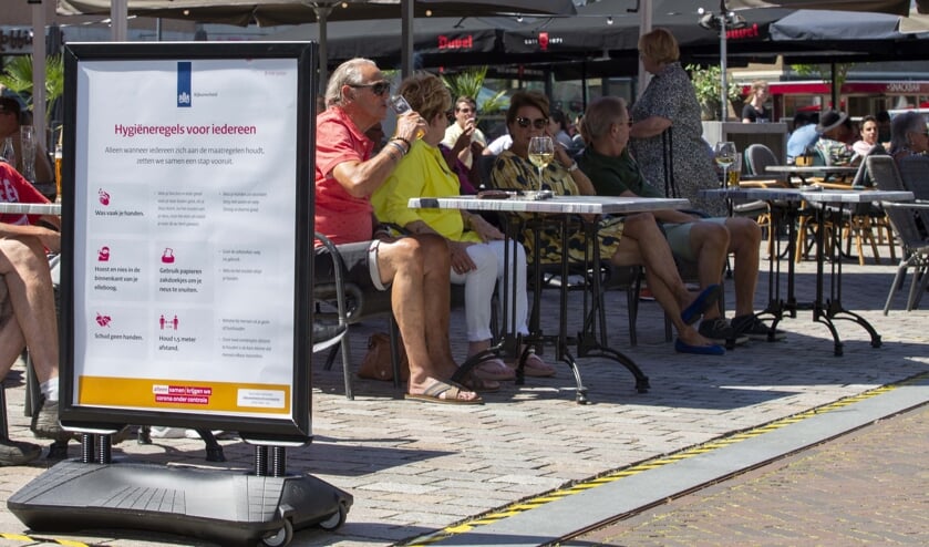 <p>De anderhalvemeterregel verdwijnt op zaterdag 25 september.</p>
