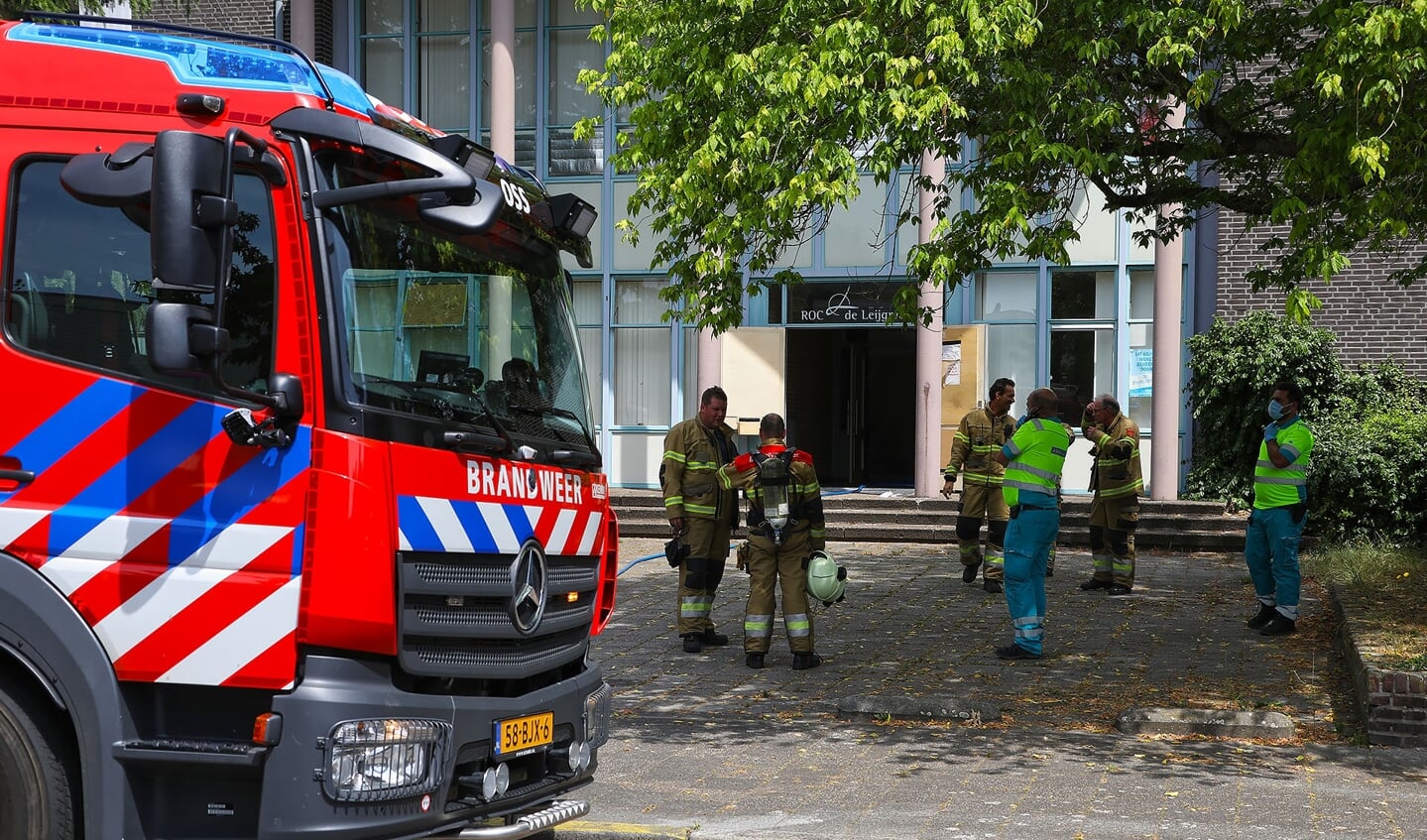 De brandweer in de Schelversakker. (Foto: Gabor Heeres, Foto Mallo)
