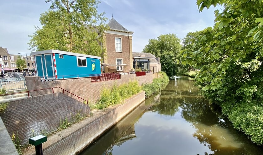 Het visserstrapje links mag wel eens gesnoeid worden.