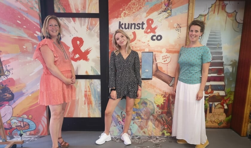 Patricia, Jazz en Floor-Anne bij Kunst & Co, de nieuwe locatie van de zangschool.