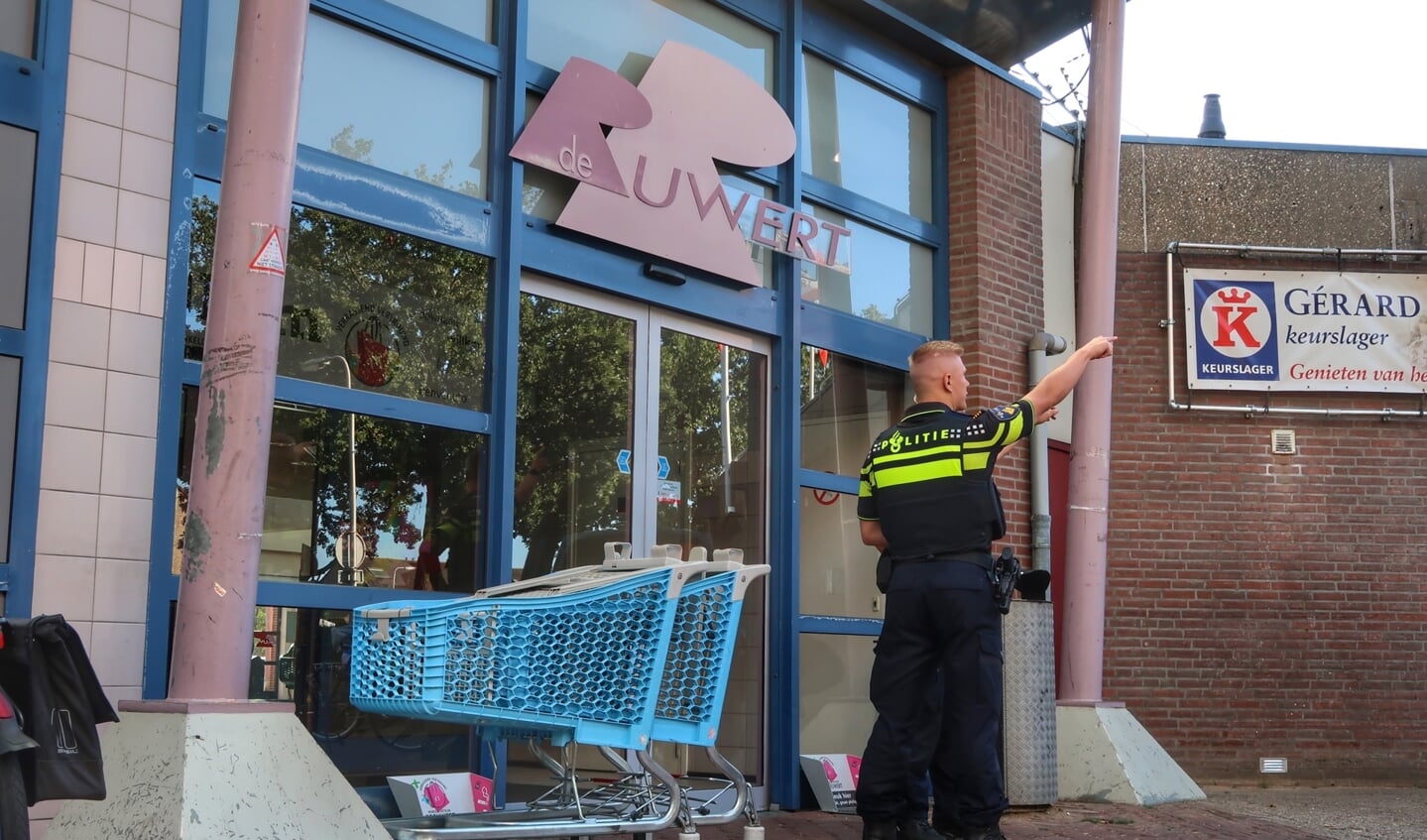 Gaslek bij de Albert Heijn aan winkelcentrum De Ruwert. (Foto: Gabor Heeres, Foto Mallo)