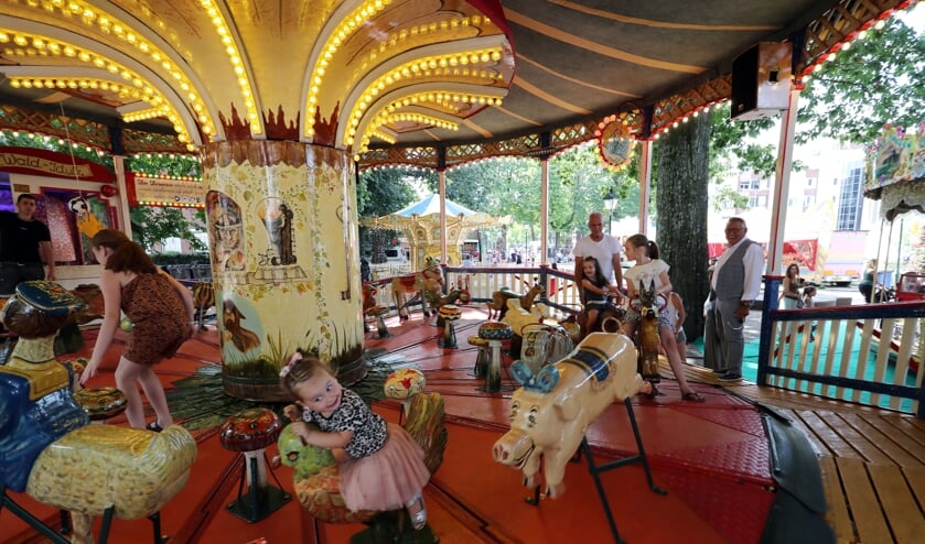 <p>De nostalgische kermis in Oss. (Foto: Hans van der Poel)</p>