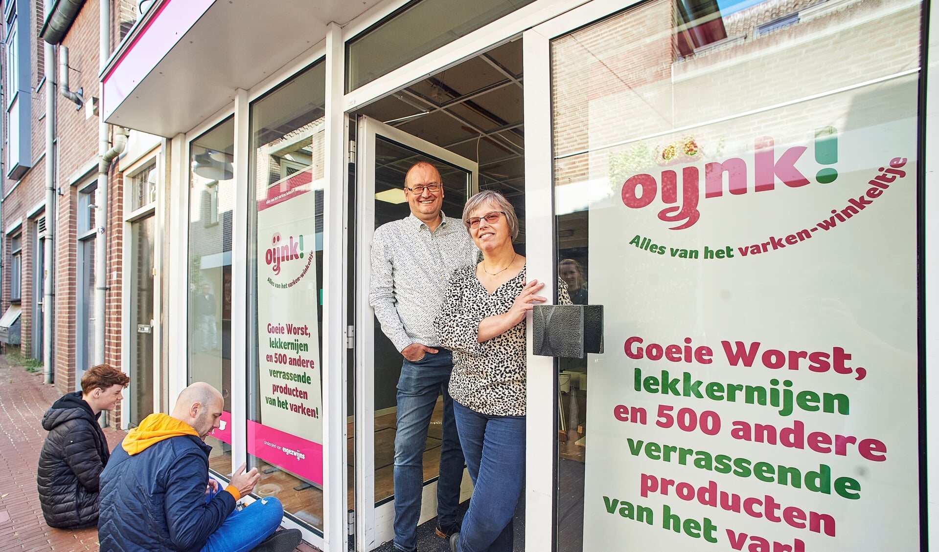Varkenshouders Marcel en Miriam Berkvens uit Mariahout openen op 1 oktober hun winkel Oijnk! aan de Kalverstraat in Veghel.