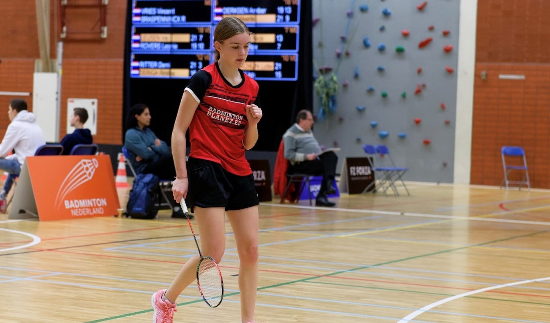 Veghels badmintontalent Amber Derksen in actie (Foto: Randy Berends Photography).