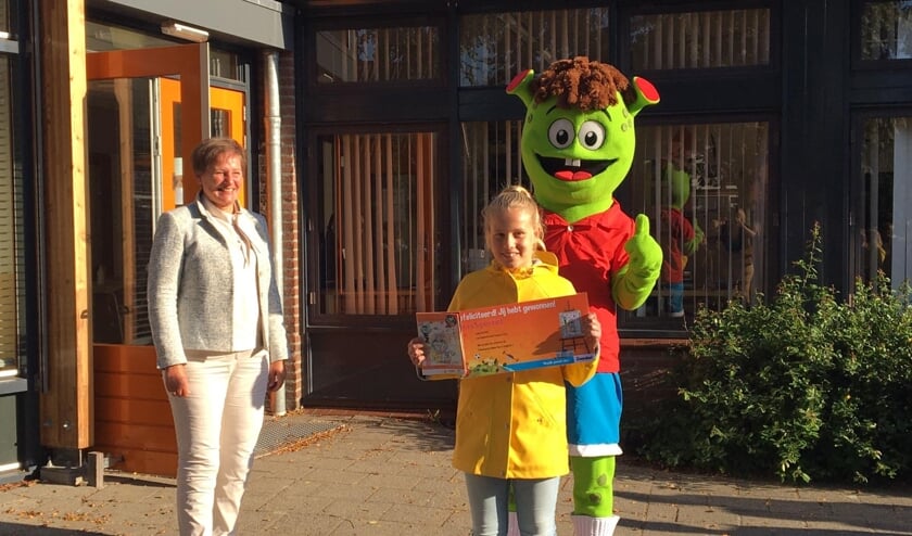 Loes Kerkhof van basisschool De Empel in Erp kreeg prijs voor mooiste tekening.