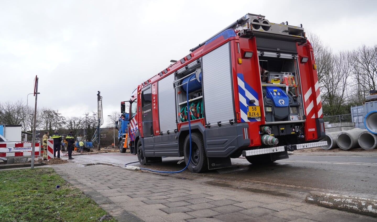 Brandweer opgeroepen voor gaslek in Hazenkamplaan. (Foto: Gabor Heeres, Foto Mallo)