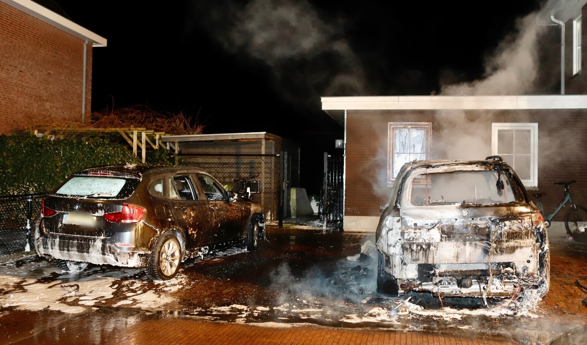 Meerdere auto's brandden in januari af.