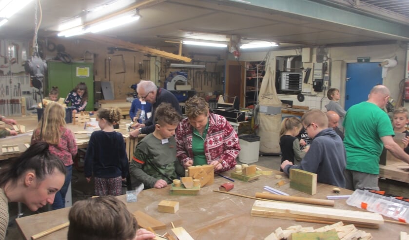 <p>Jeugd Hobby Centrum Mill biedt elke bijeenkomst vijf leuke hobby's aan.</p>